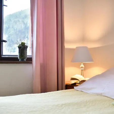 Zacisze Trzech Gor * 耶德利纳-兹德鲁伊